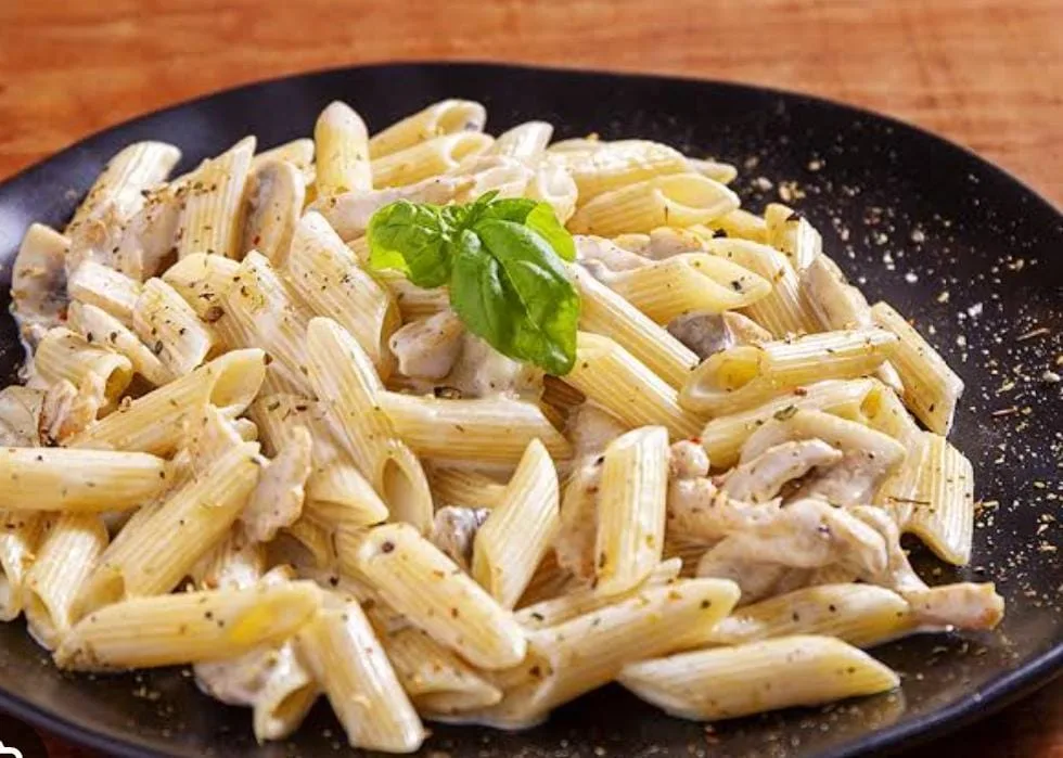 Tavuklu Mantarlı Penne